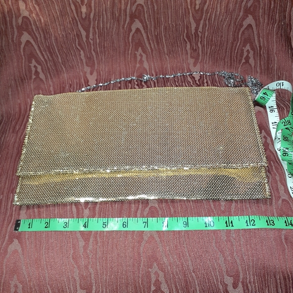 FOREVER 21 GOLD SEQUINS CROSSBODY RECTANGLE PURSE - Picture 9 of 10